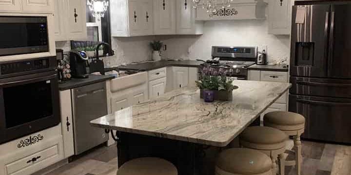 Kitchen tile backsplash